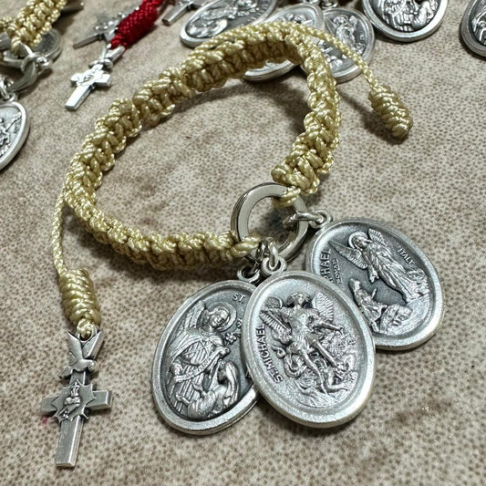 Miguel, Gabriel y Rafael conmigo.