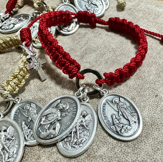 Miguel, Gabriel y Rafael conmigo.