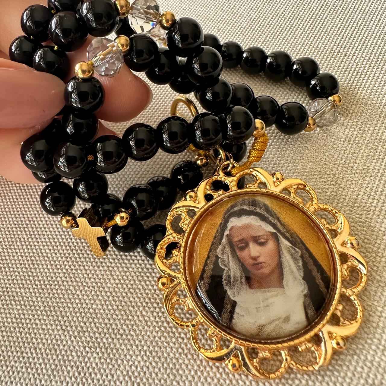 Dolor de madre, nos unimos en oración con la Virgen Dolorosa.