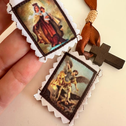 Escapulario Carro