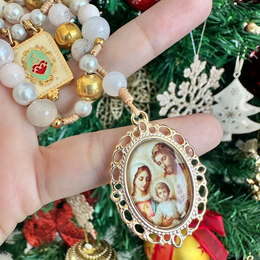 Detente ante Jesús, José y María